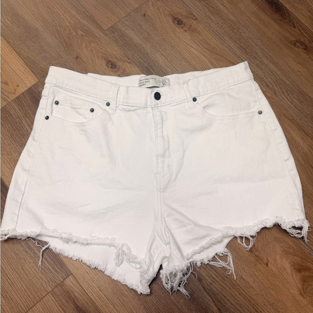 Abercrombie & Fitch High Rise Short White Distressed Raw Hem 33/16 Summer Spring